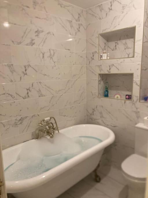 15 Min Drive To Airport 20 Min To Loch Lomond And City Center Old Kilpatrick 외부 사진