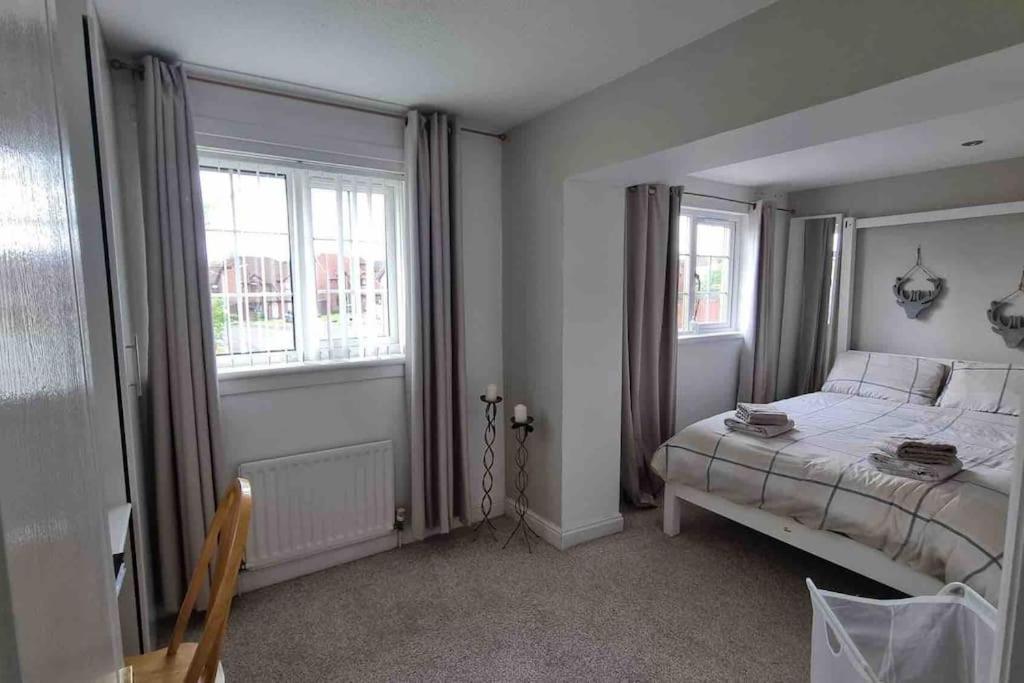 15 Min Drive To Airport 20 Min To Loch Lomond And City Center Old Kilpatrick 외부 사진