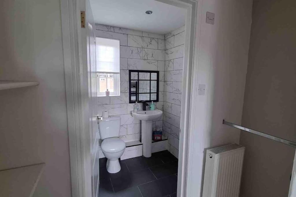 15 Min Drive To Airport 20 Min To Loch Lomond And City Center Old Kilpatrick 외부 사진